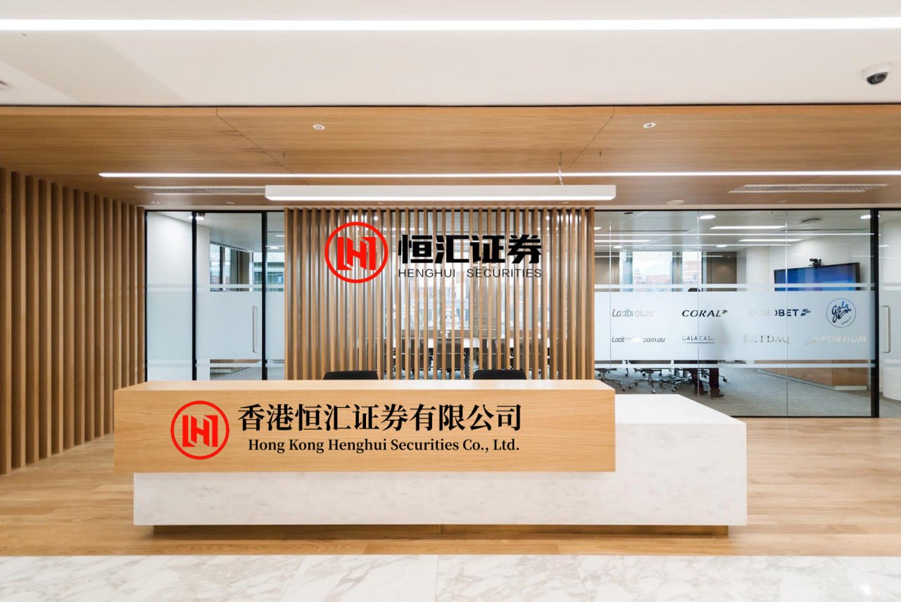 大旗策略 场均8+3变3+2！火箭队5300万打水漂？放走狄龙签老将，斯通失算了